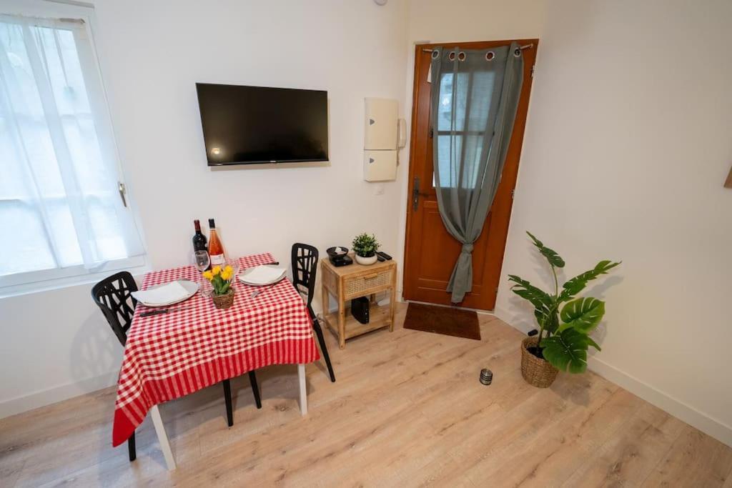 Du Puits Hyper Centre Apartment *